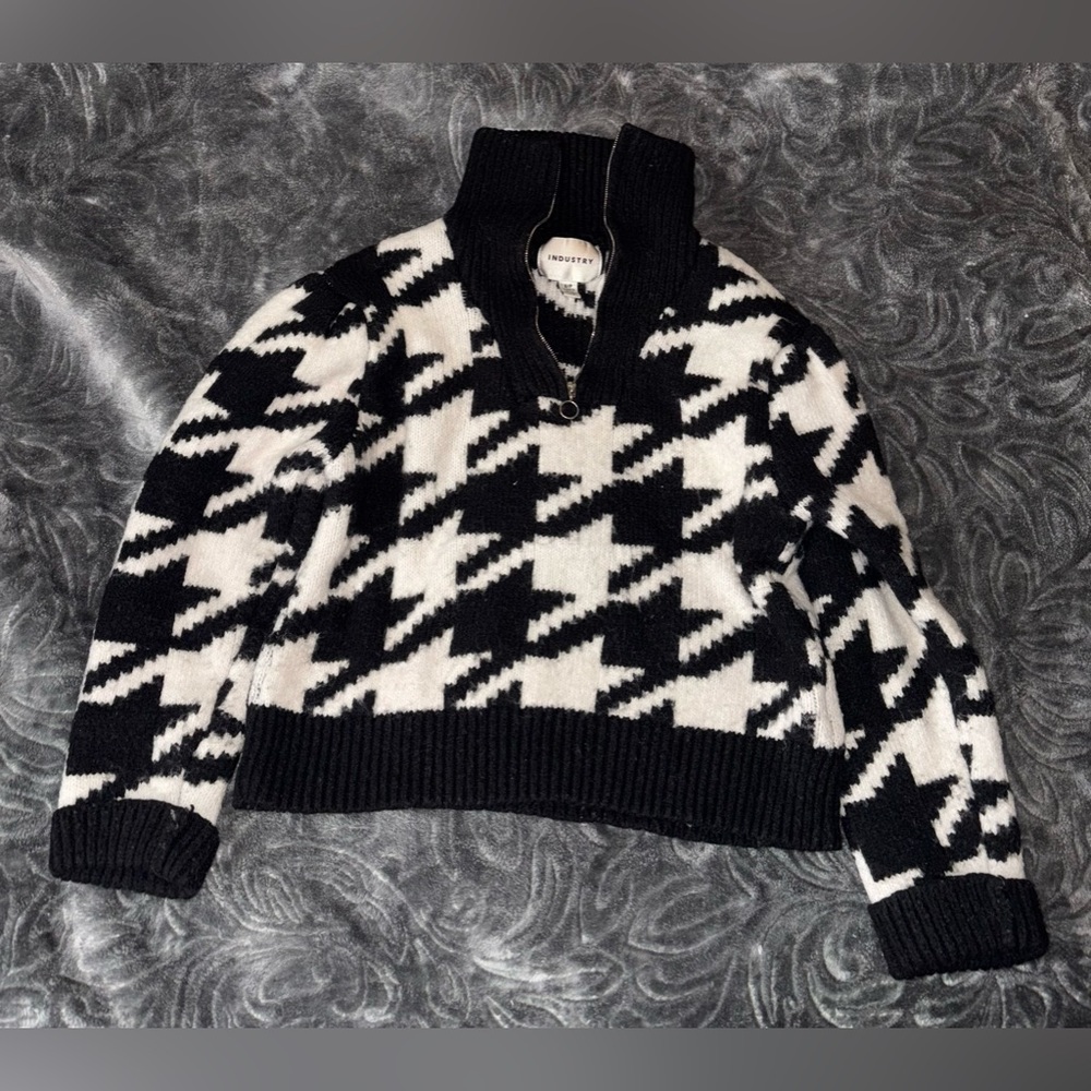 Industry Sweater Size Small